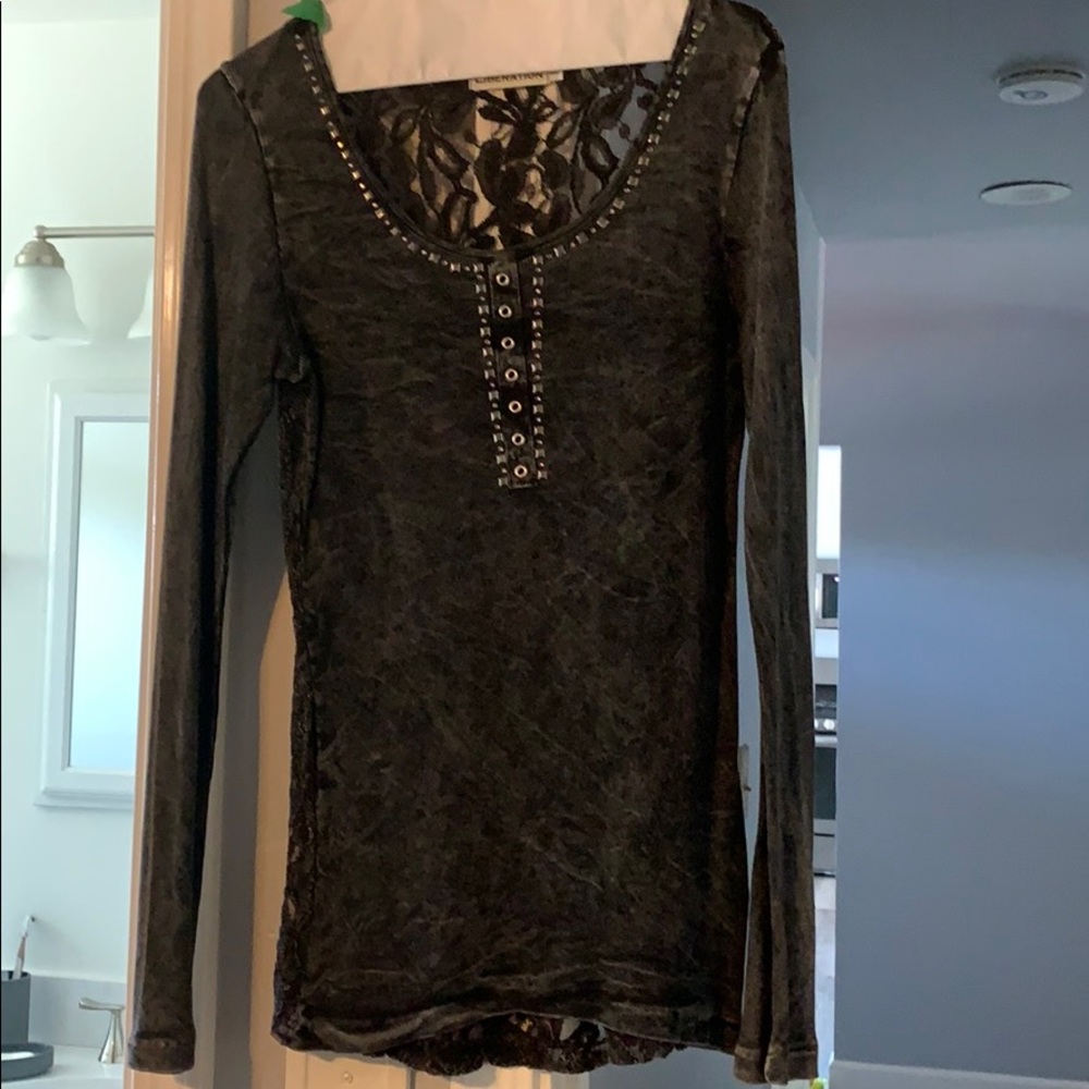 Long sleeved top